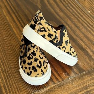 Girls cheetah slip on. LIKE NEW. Size 4